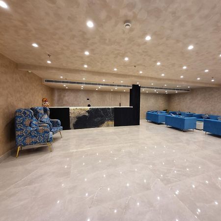 Dolphin Club Hotel Chinhat Ngoại thất bức ảnh