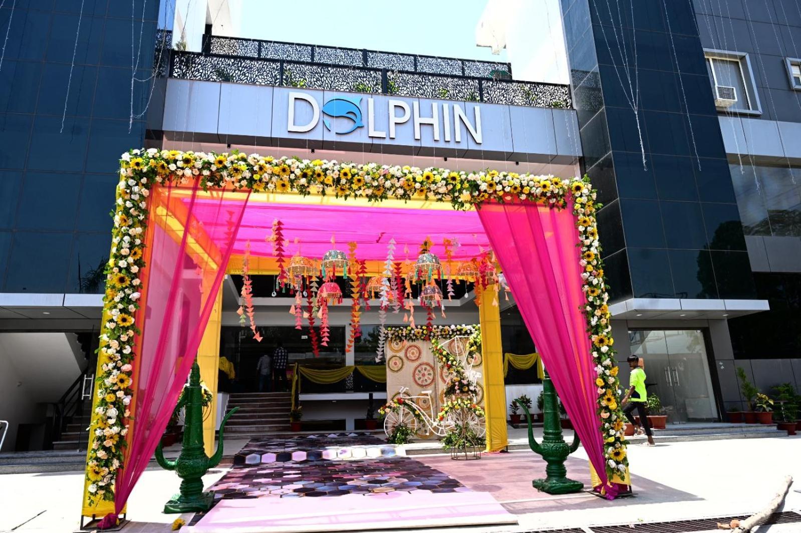 Dolphin Club Hotel Chinhat Ngoại thất bức ảnh