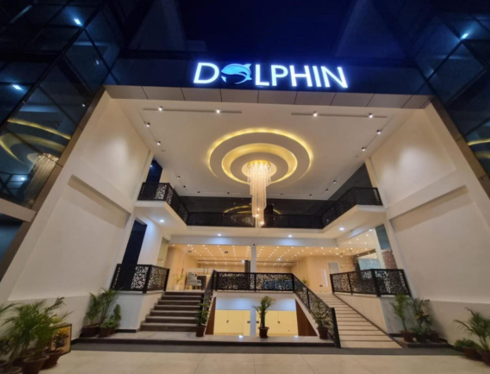 Dolphin Club Hotel Chinhat Ngoại thất bức ảnh