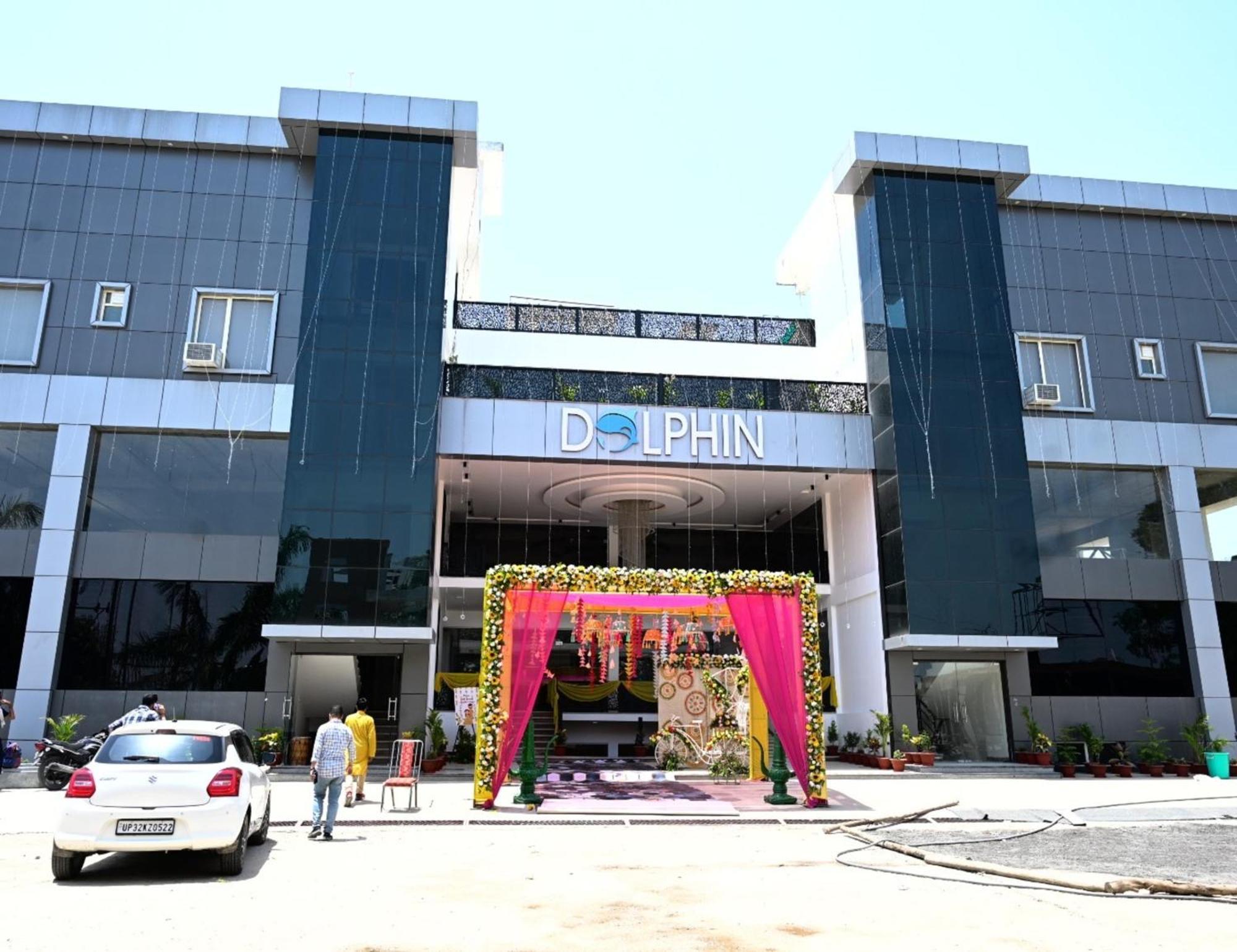 Dolphin Club Hotel Chinhat Ngoại thất bức ảnh